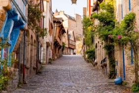 Dinan: France’s Medieval Atmosphere Reflected in a Historic Village