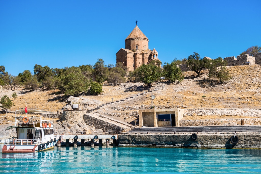 Places to Visit in Tatvan